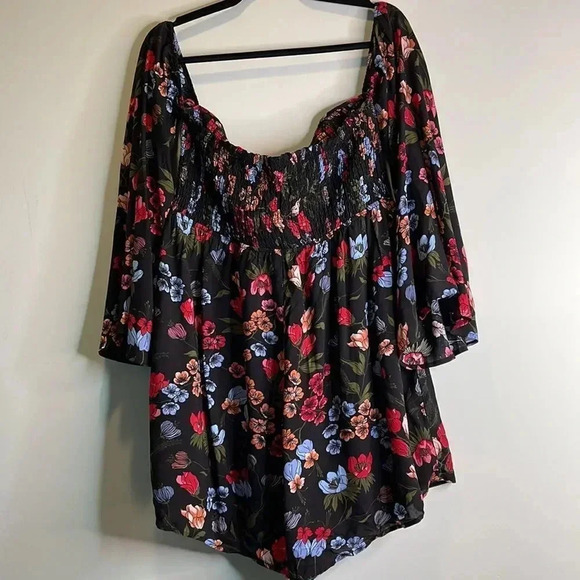 Sonsy Black Floral Off The Shoulder Shorts Romper - Picture 9 of 9